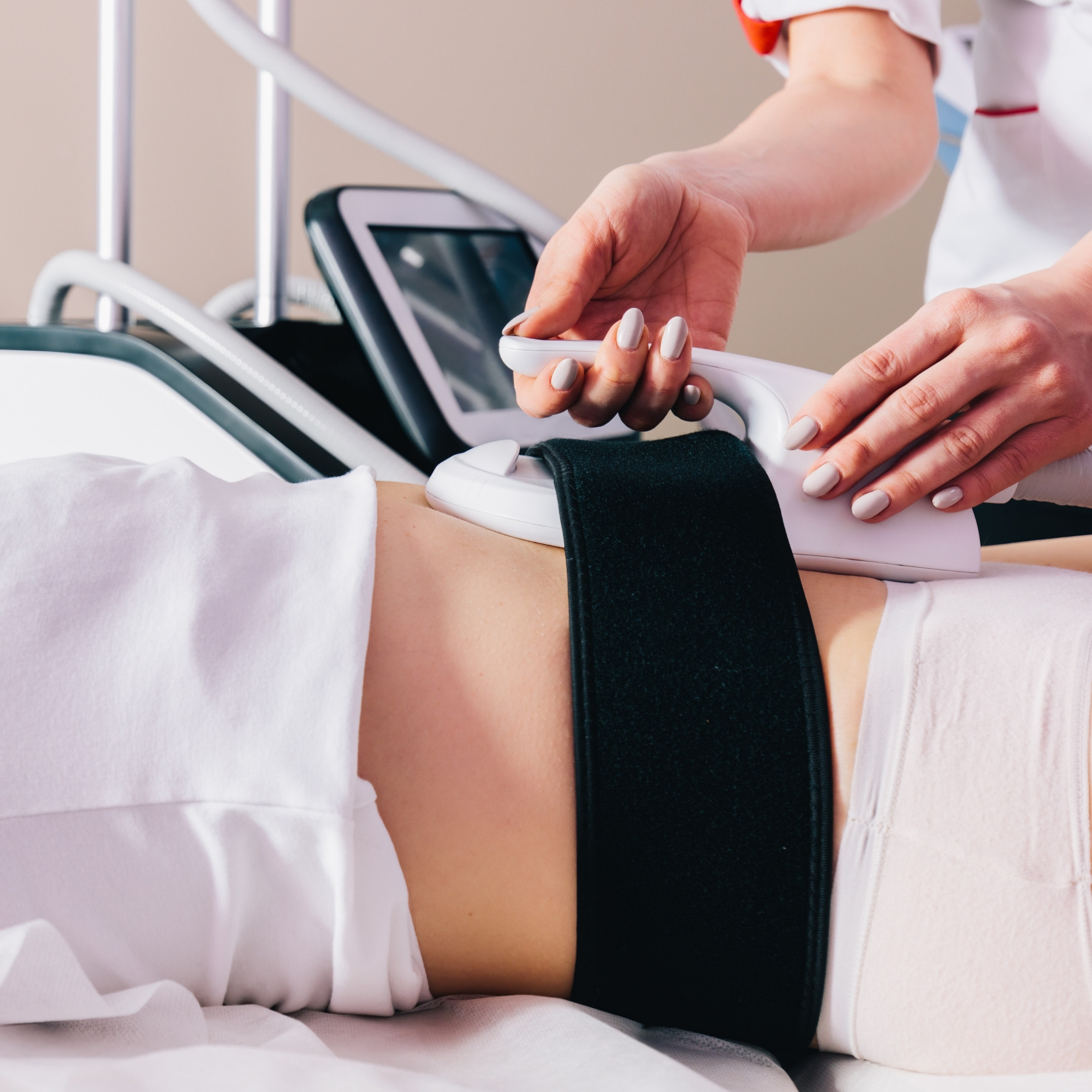 Hiemt hasizom aktiváló kezelés a SHAPE HAUS-ban